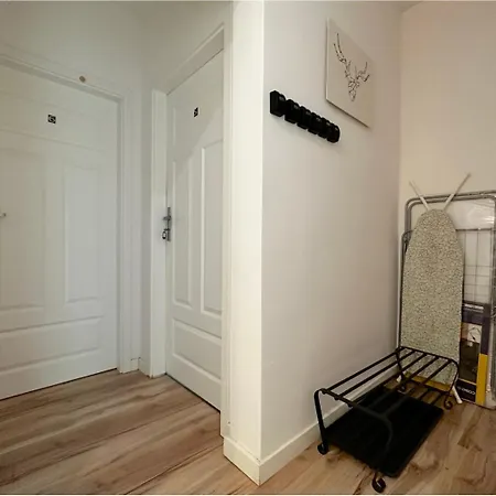 Homestay Batory - Peaceful Retreat, 10 Minutes To Old Town & Seaside *