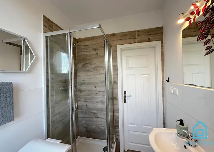 Batory - Peaceful Retreat, 10 Minutes To Old Town & Seaside Kwatera prywatna Gdańsk